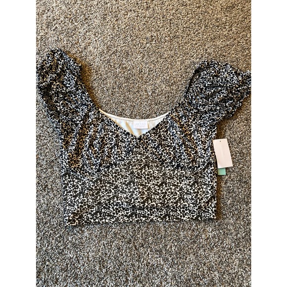 Abound Tops - Abound - Black / White Crop Top - XL